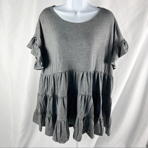 Tiered Riffled Short Sleeve Plus Size Blouse - Picture 5 of 8